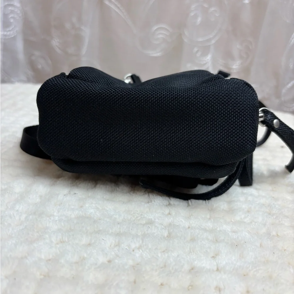 Haiku Crossbody Pouch Mini
